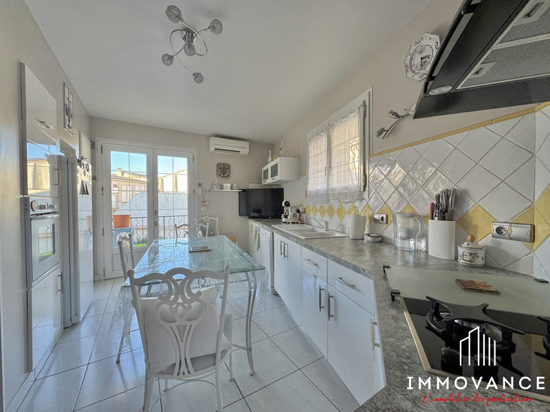 Maison - 296 m² - 10 pièces