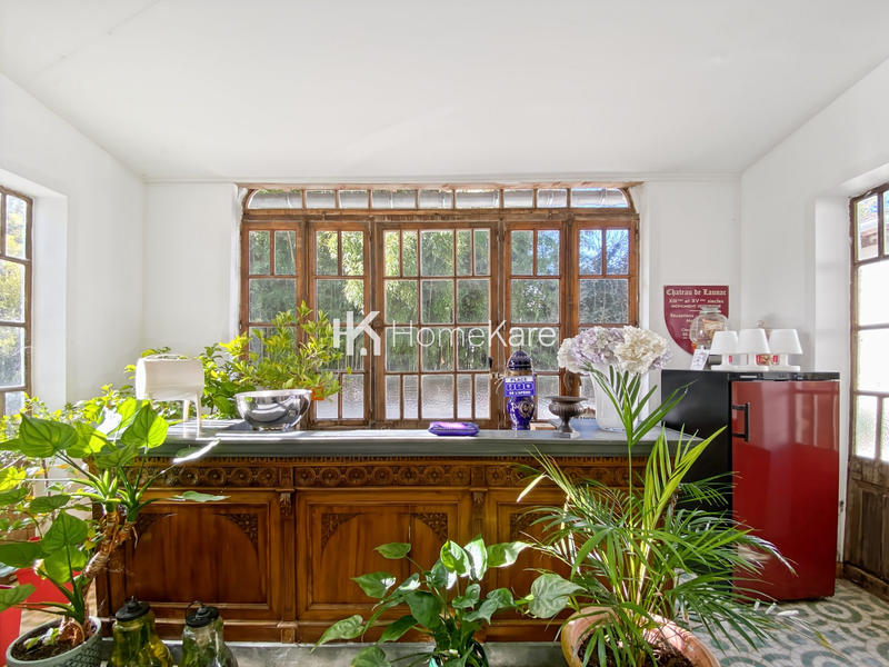 Maison - 300 m² - 8 pièces