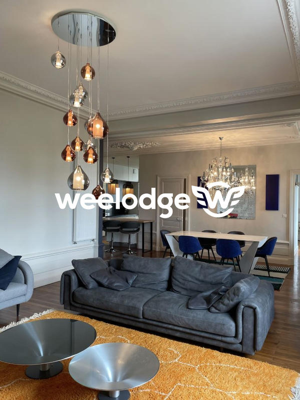 Bureau - 160 m² - 6 pièces