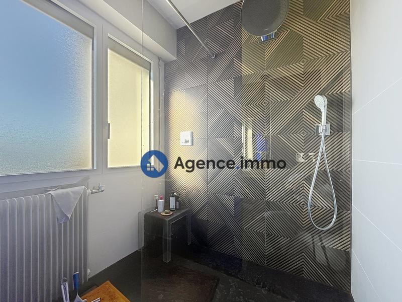 Appartement - 102 m² - 4 pièces