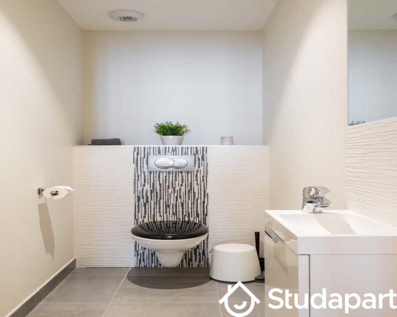 Chambre - 150 m² - 1 pièce