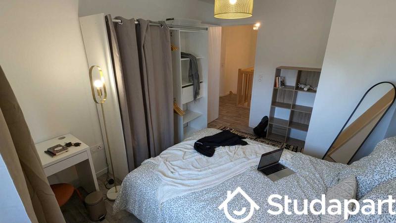 Chambre - 24 m² - 1 pièce