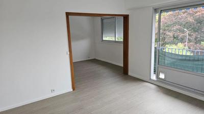 Appartement - 92 m² - 5 pièces