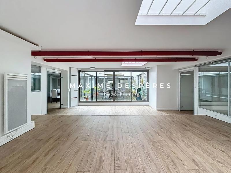 Loft - 325 m² - 6 pièces