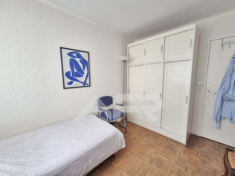 Appartement - 92 m² - 5 pièces