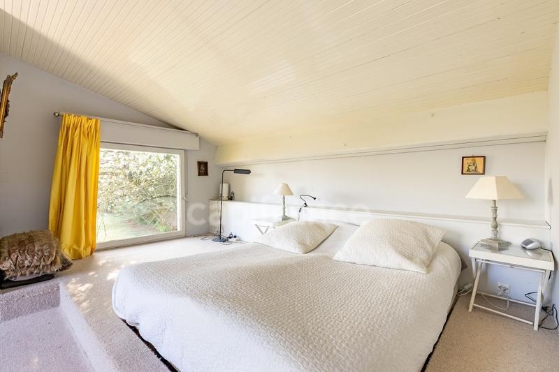 Maison d'architecte - 320 m² - 9 pièces