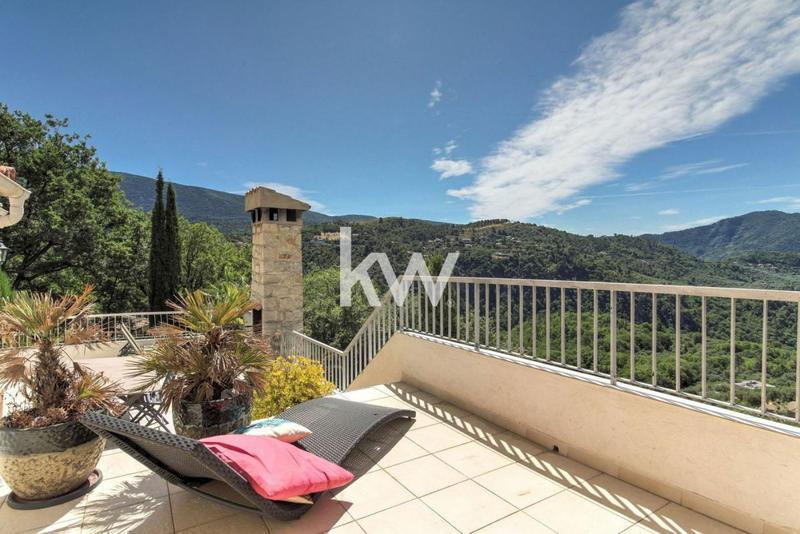 Villa - 206 m² - 6 pièces