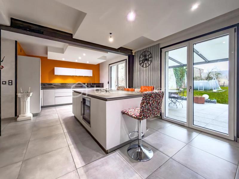 Maison ancienne - 200 m² - 8 pièces