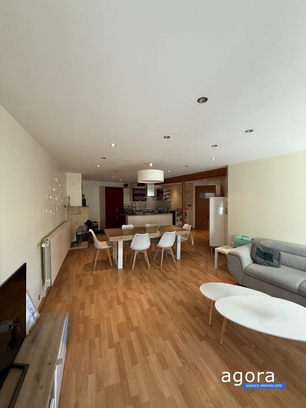 Appartement - 93 m² - 4 pièces