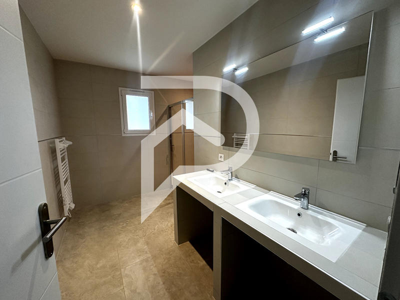 Maison - 108 m² - 4 pièces