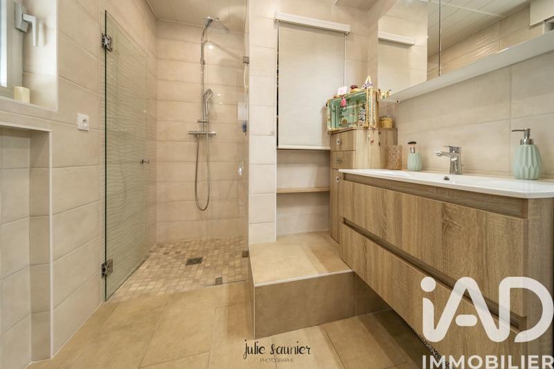 Maison - 190 m² - 9 pièces