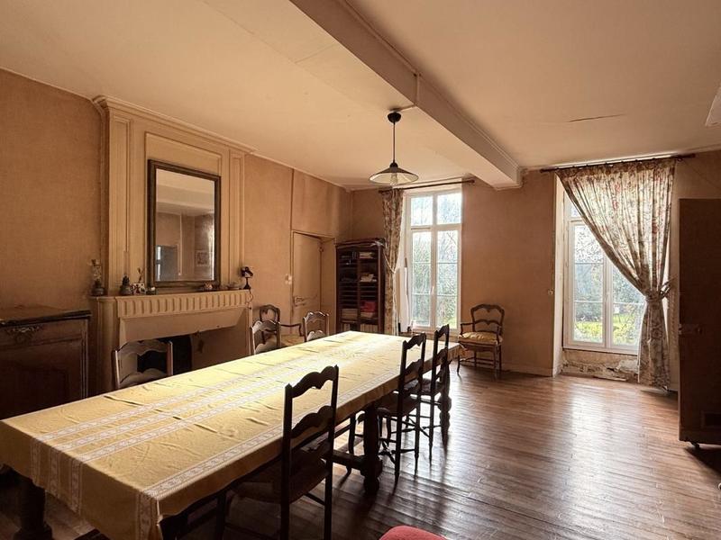 Maison - 471 m² - 14 pièces