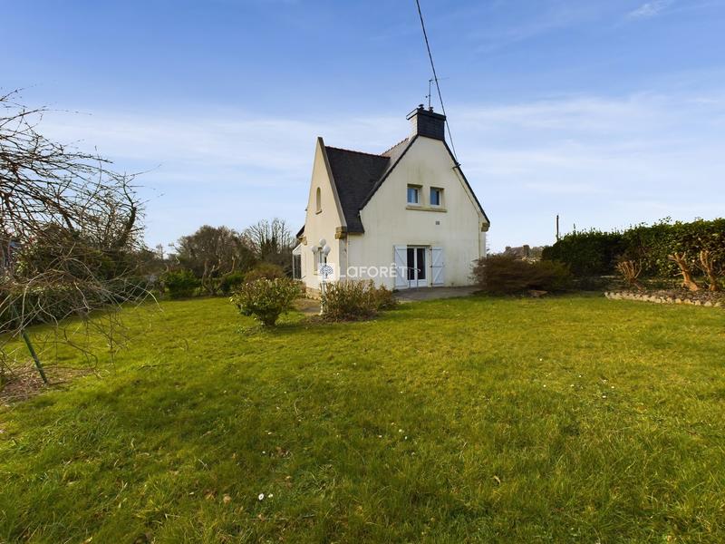 Maison - 104 m² - 5 pièces