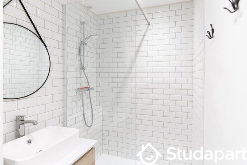 Chambre - 11 m² - 1 pièce