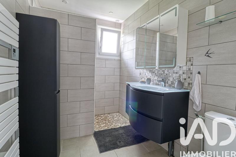 Maison - 99 m² - 5 pièces