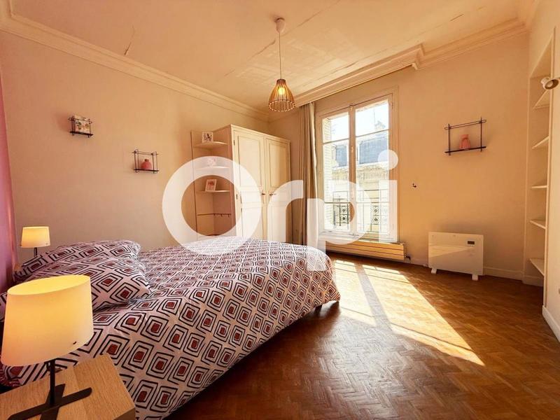 Duplex - 266 m² - 11 pièces