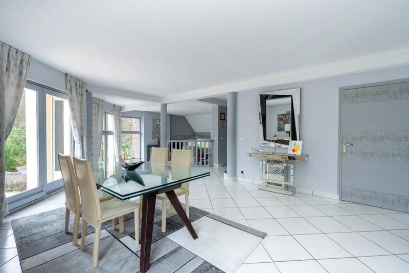 Maison d'architecte - 205 m² - 8 pièces