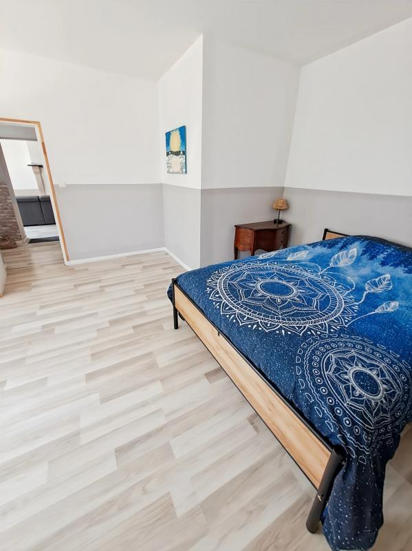 Maison - 225 m² - 8 pièces