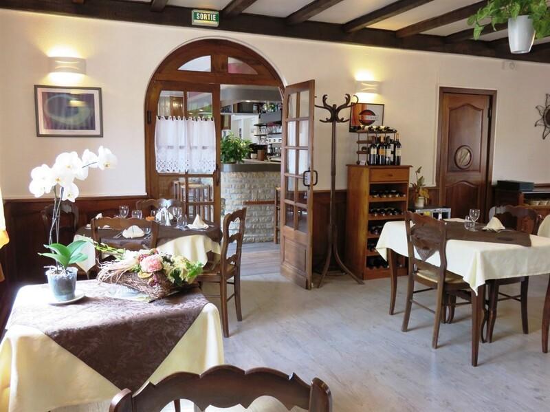 Maison - 420 m² - 18 pièces