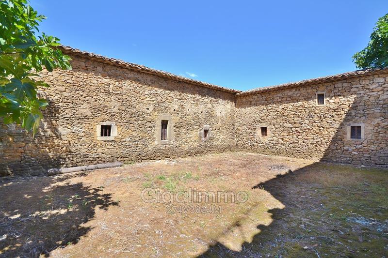 Maison en pierre - 111 m² - 7 pièces