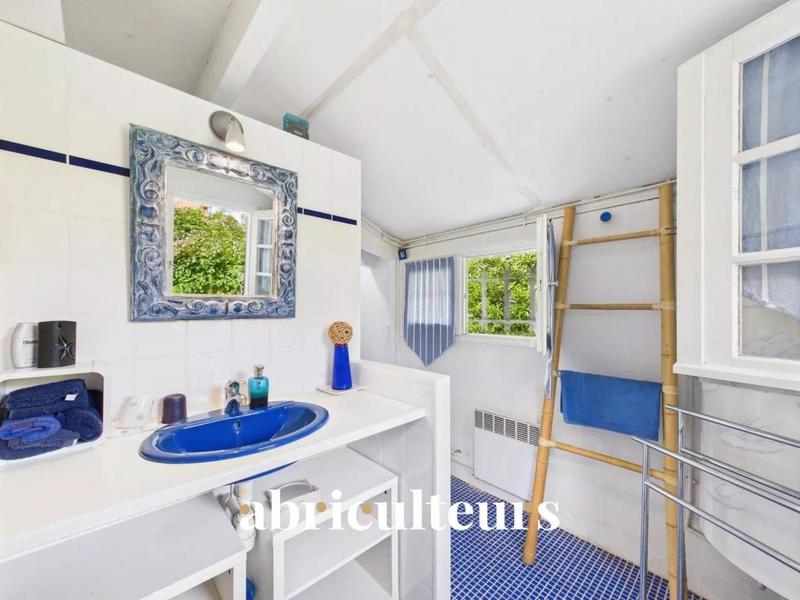 Villa - 174 m² - 10 pièces