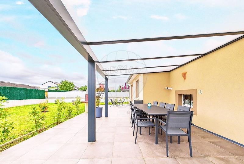 Maison - 93 m² - 6 pièces