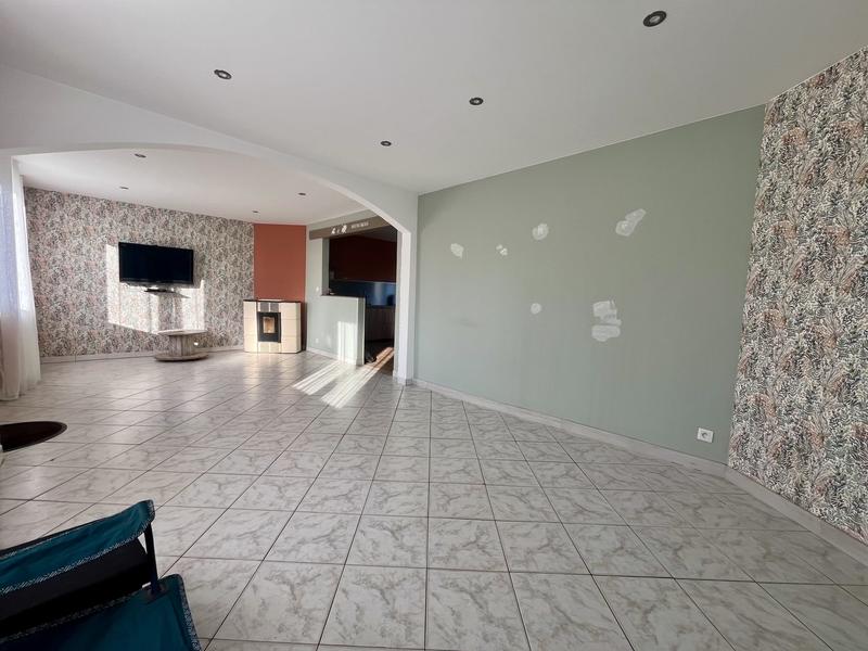 Maison - 94 m² - 5 pièces