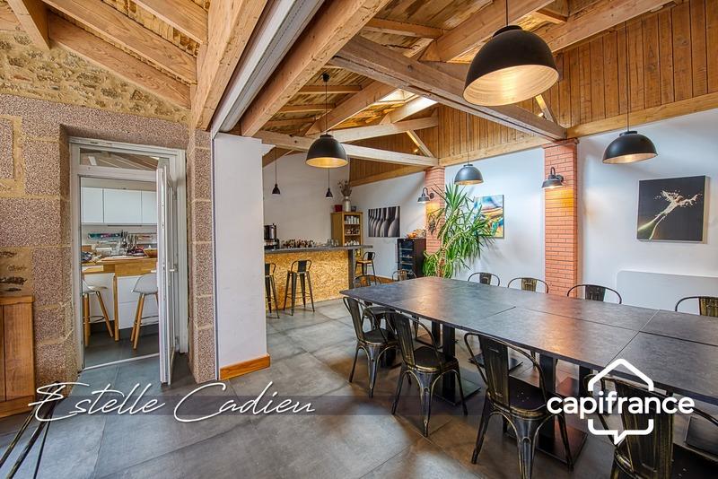 Propriété - 417 m² - 20 pièces