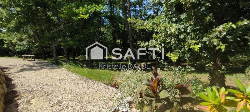 Maison - 210 m² - 6 pièces