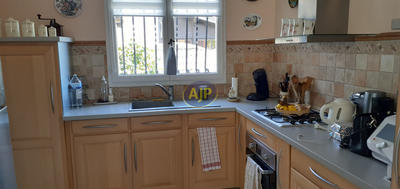 Maison - 200 m² - 6 pièces