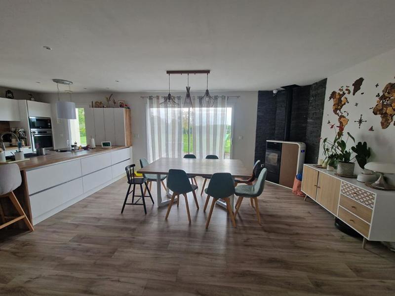 Maison - 168 m² - 7 pièces