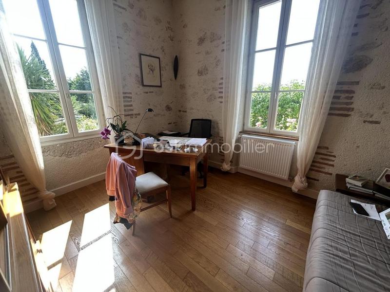 Maison en pierre - 221 m² - 7 pièces