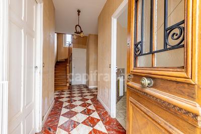 Maison - 170 m² - 8 pièces