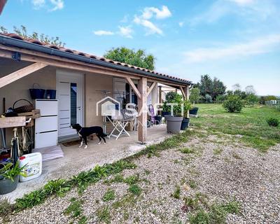 Maison - 88 m² - 4 pièces