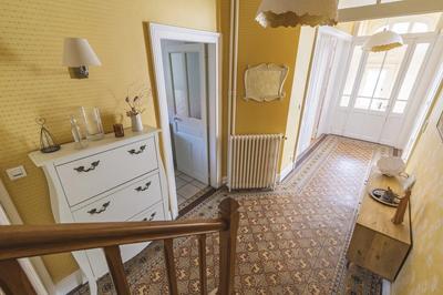 Maison - 216 m² - 8 pièces