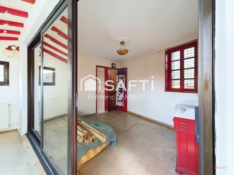 Maison - 204 m² - 7 pièces