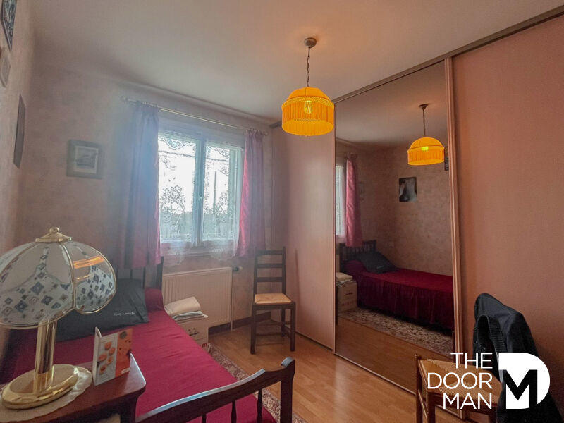 Maison - 200 m² - 7 pièces