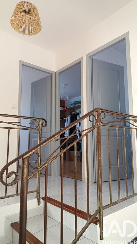 Maison - 95 m² - 5 pièces