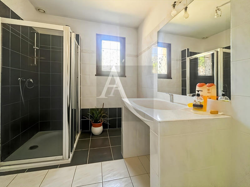 Maison - 86 m² - 5 pièces