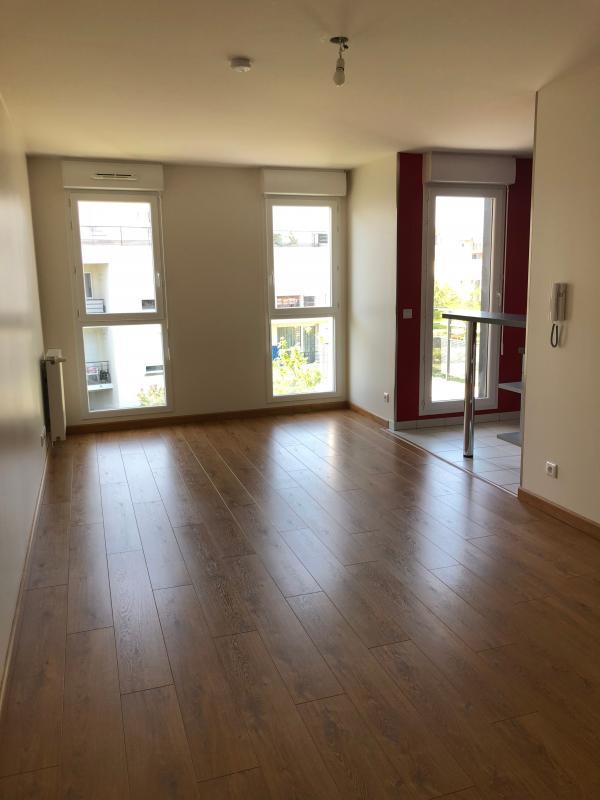 Studio - 30 m² - 1 pièce