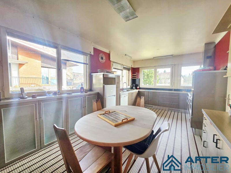 Maison - 148 m² - 6 pièces