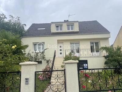 Maison de ville - 146 m² - 7 pièces