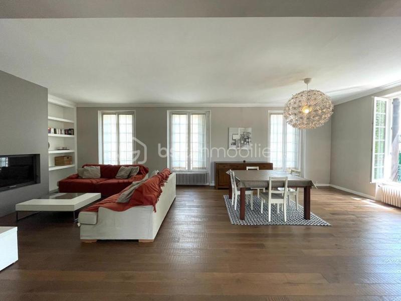 Maison en pierre - 190 m² - 7 pièces