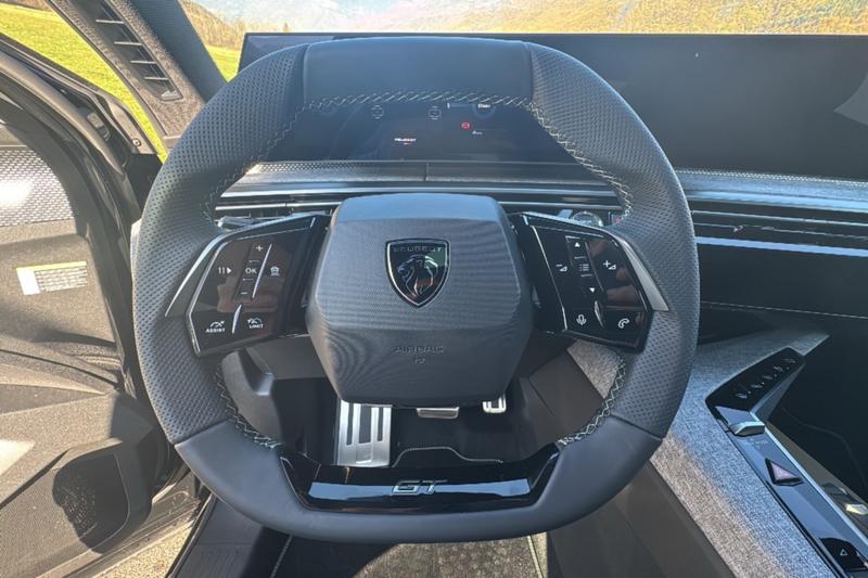 Peugeot 3008 New Hybrid 145 E-Dcs6 Gt