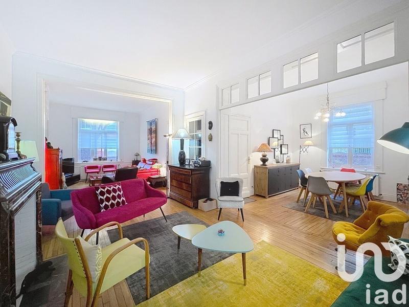 Maison - 239 m² - 9 pièces