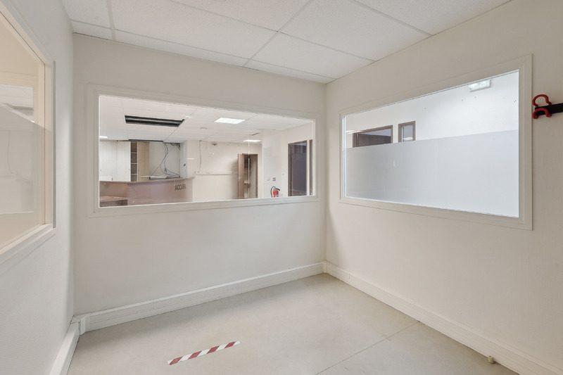 Local commercial - 664 m²