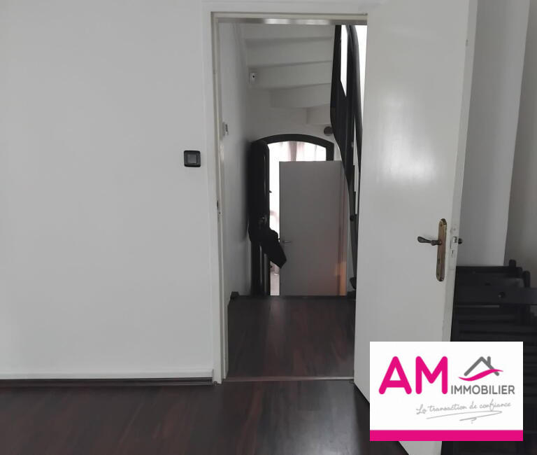 Maison - 95 m² - 5 pièces