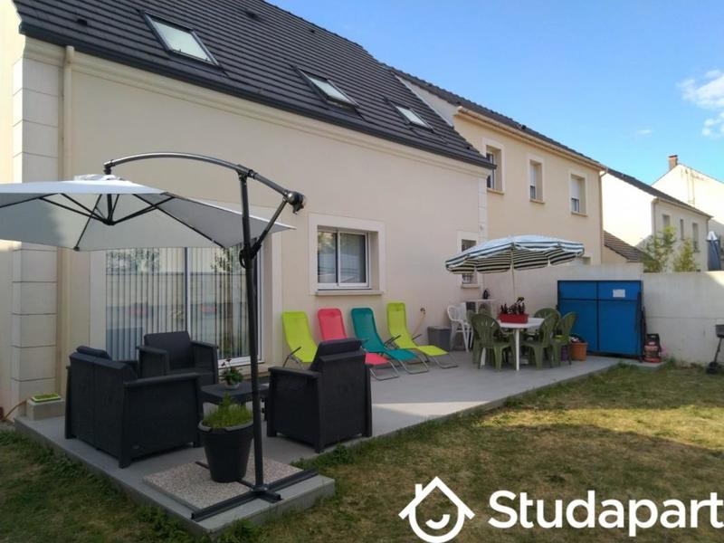 Chambre - 13 m² - 1 pièce