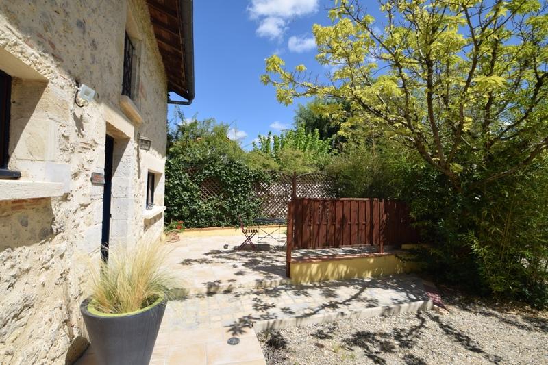 Propriété - 660 m² - 22 pièces