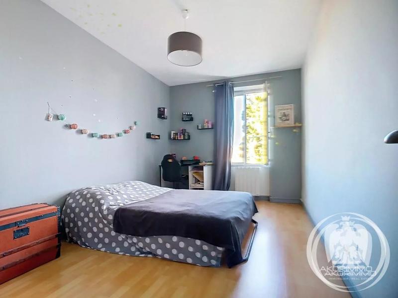 Maison - 198 m² - 8 pièces